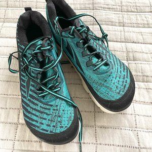 Size 8 - Altra Torin Knit 3.5 Women's Running Shoes - Teal